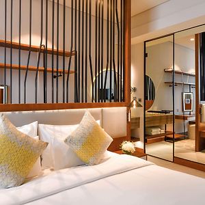 Deluxe  Beach King Room